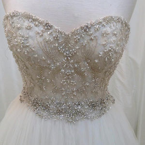 New Justin Alexander wedding gown (size 8)